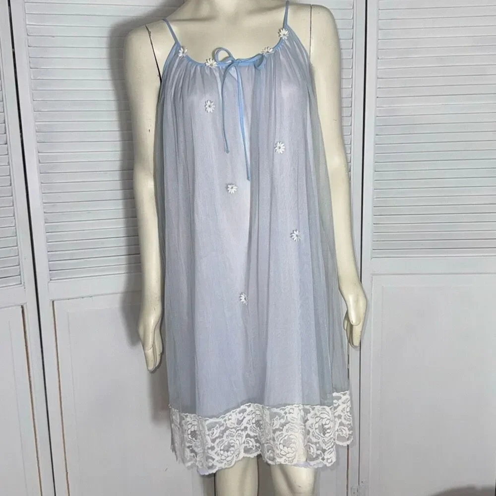 Vintage 1960s pale